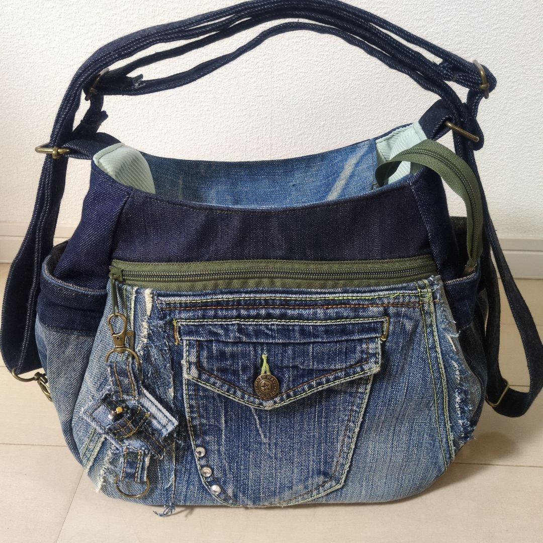 デニムリメイクバッグ　4way 　リメイクデニム　リュック　トート　ショルダー