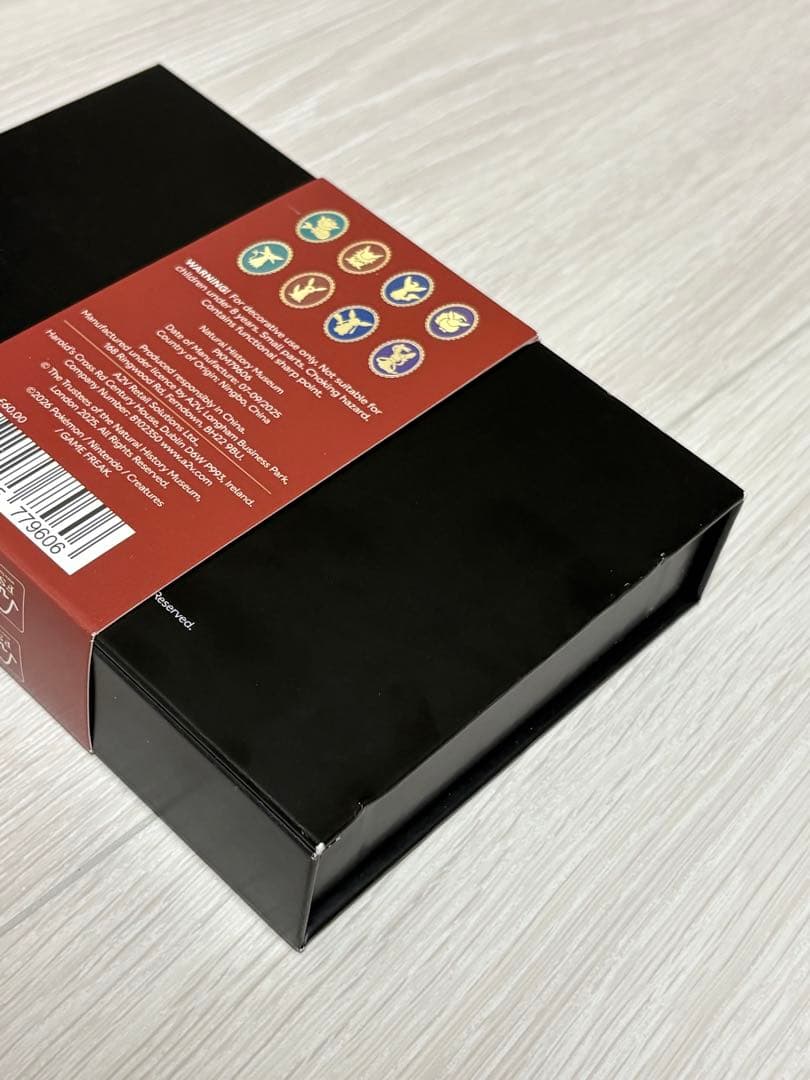 ポケモン イーブイ ピンバッチセット ロンドン自然史博物館 Pokémon