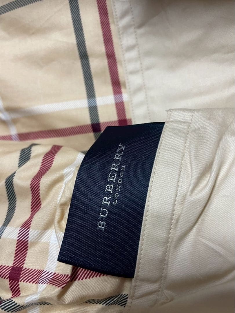 Burberry バーバリー ダウンケット 新品箱付き未使用ADA2055103