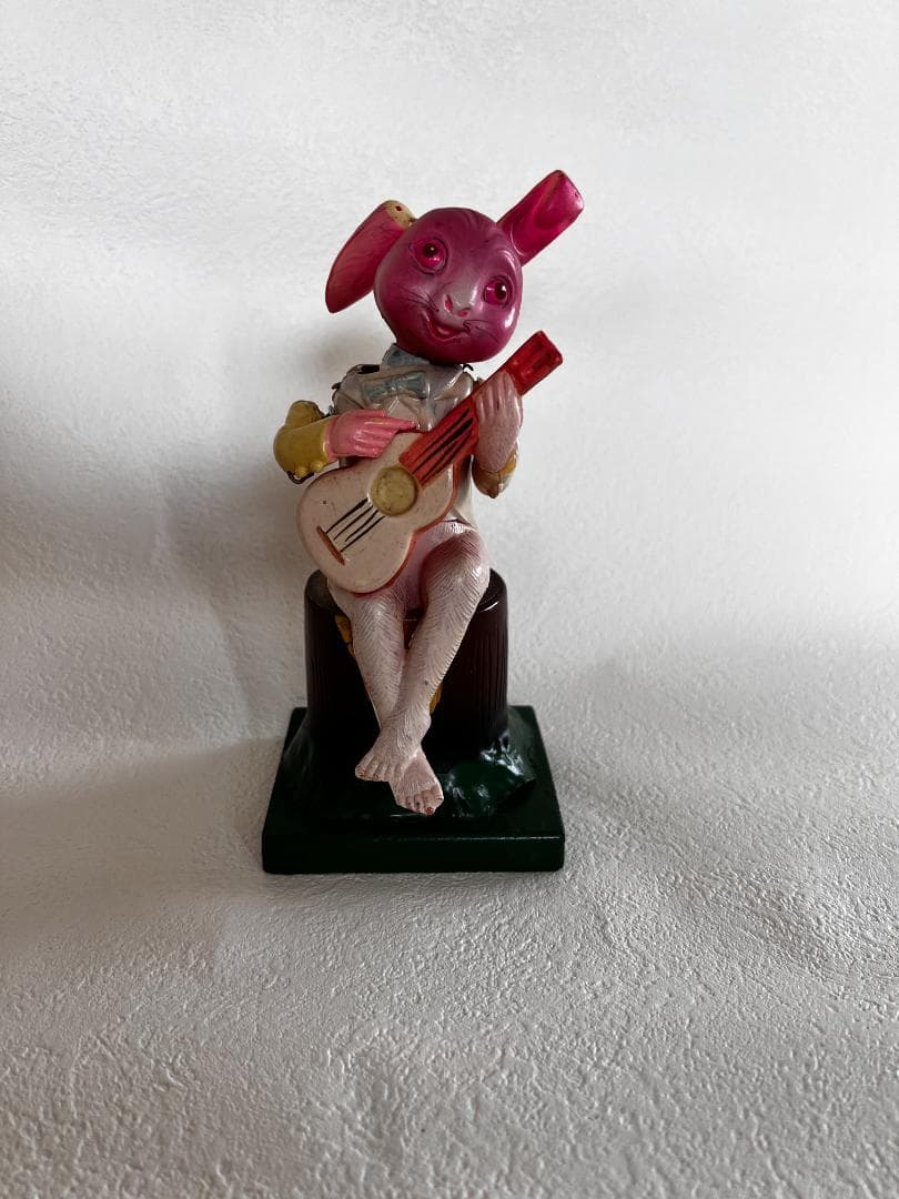 ウサギのバンジョー弾き ゼンマイの動くおもちゃ 音も出ます 箱付