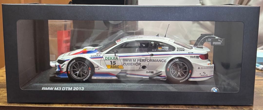 BMW M3 DTM 2013 ミニカー ドア開閉ギミックあり