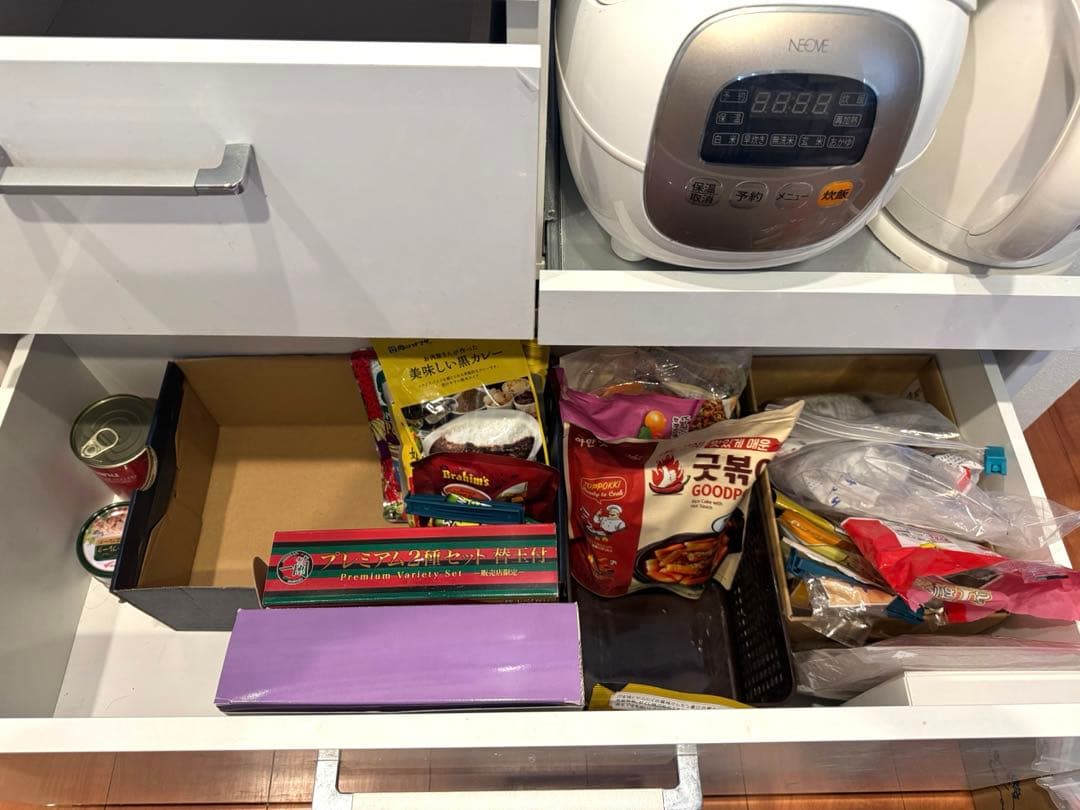 キッキンキャビネット