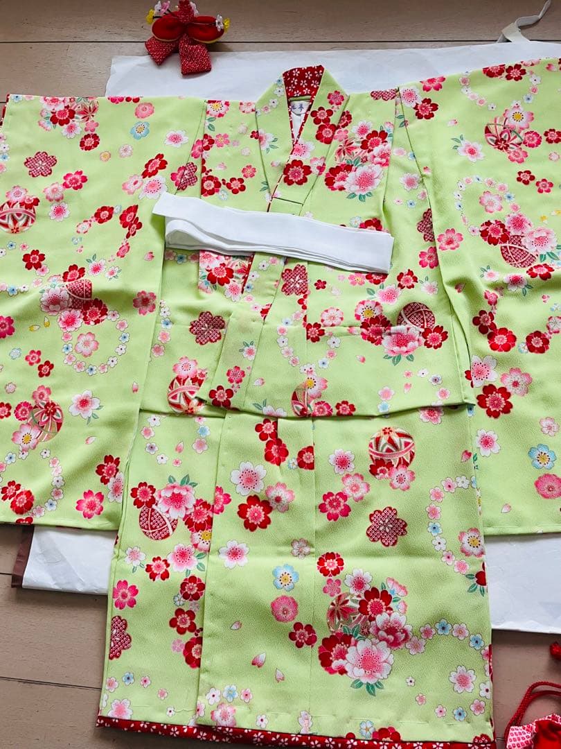 七五三 3歳女の子用被布 赤に花柄