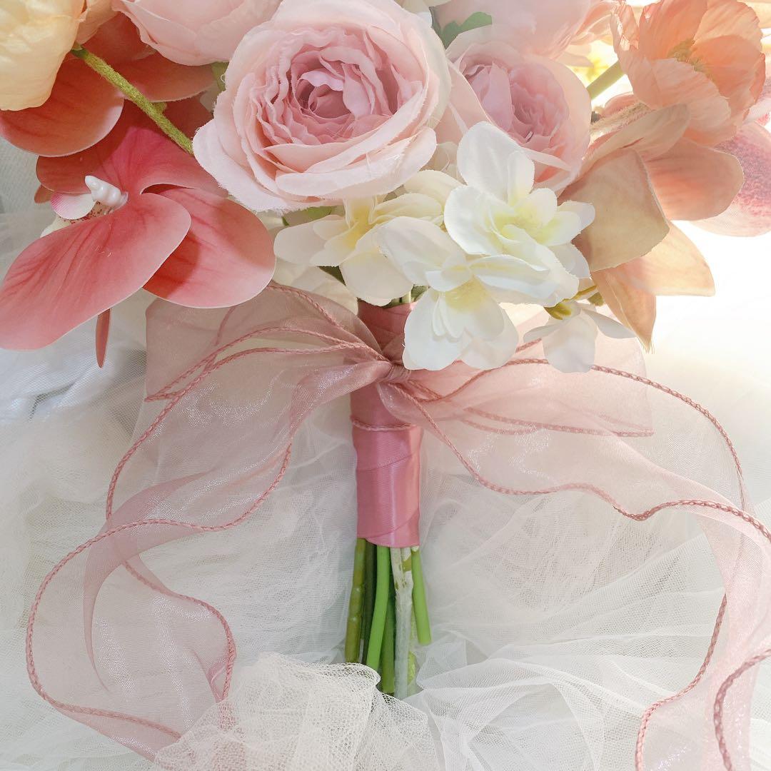 ヘッドパーツプレゼント ウエディング アーティフィシャルフラワー　クラッチブーケ