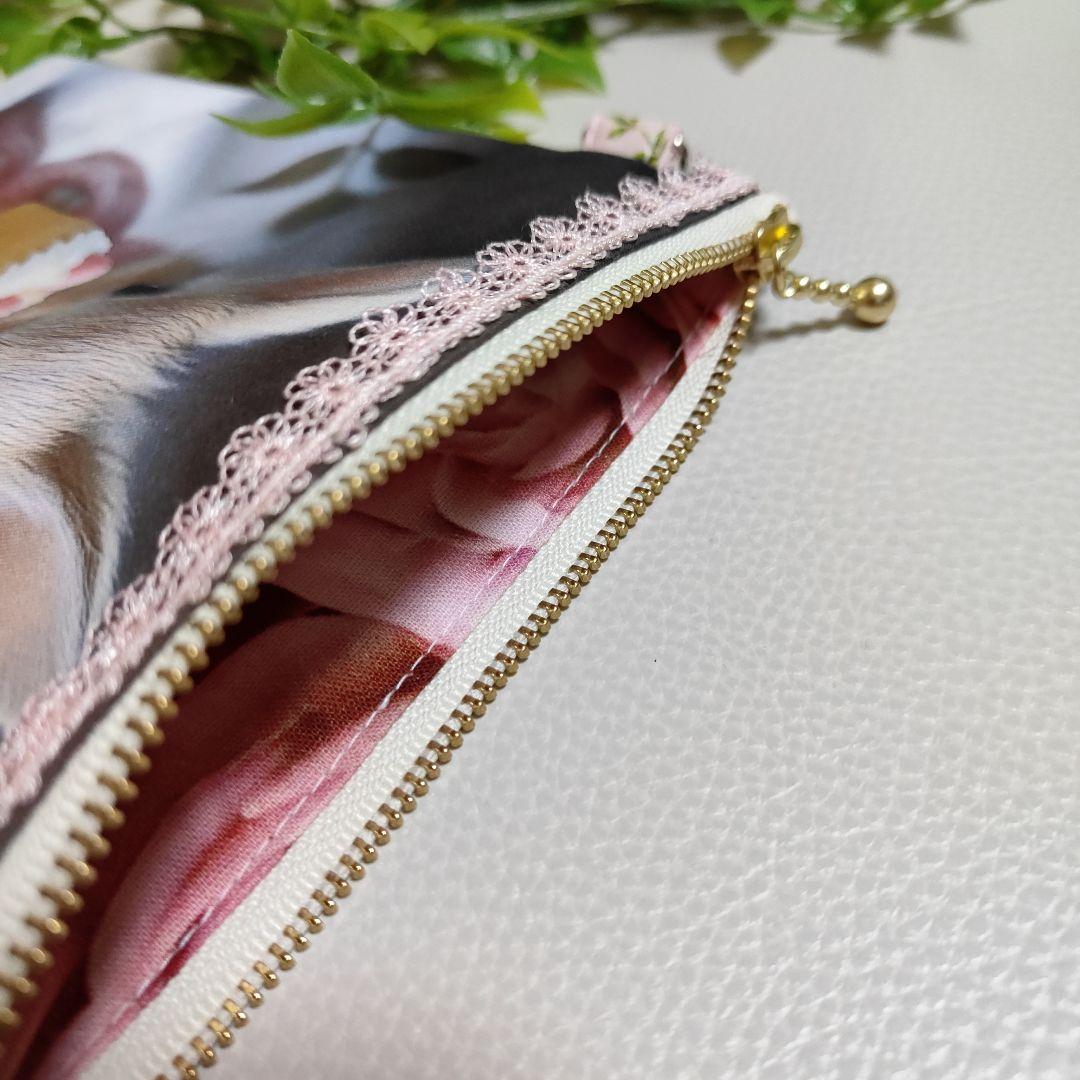 ウサギデザインの布製ポーチ