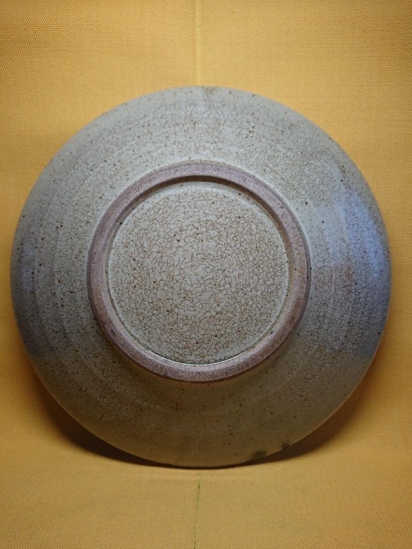飾皿　大皿　丸皿　梅文　鉄釉　置物　インテリア　工芸品　美術品　A2512