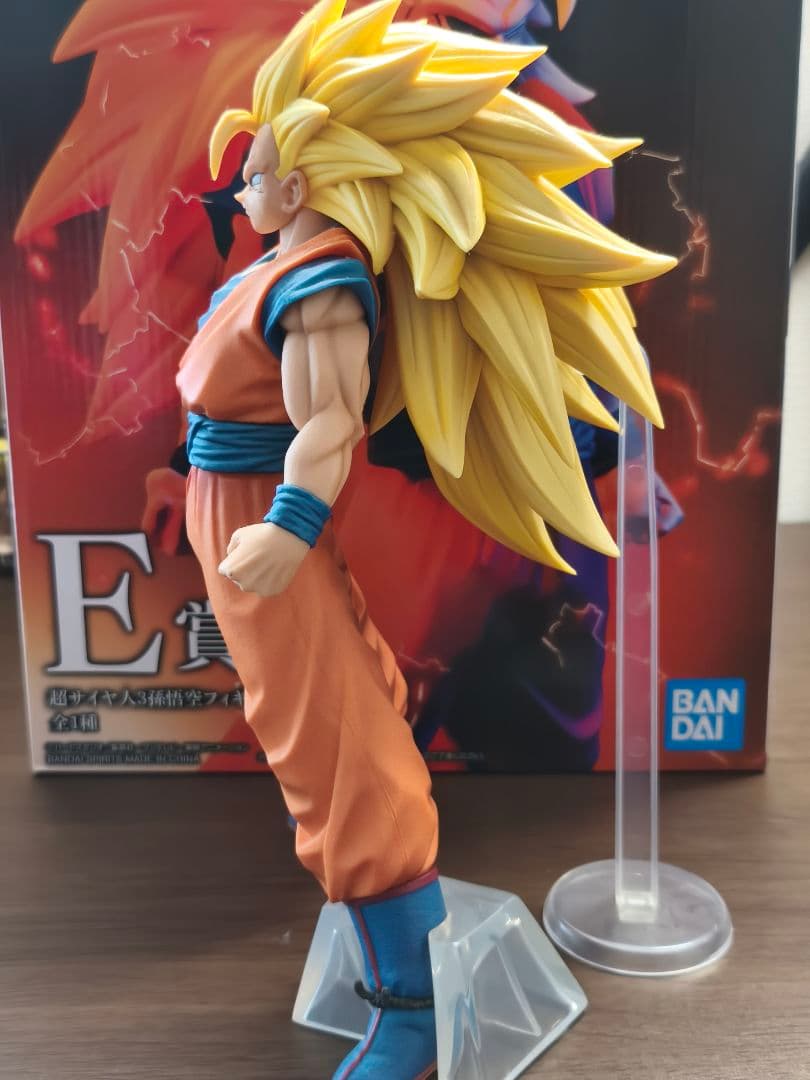 スーパーサイヤ人3　孫悟空フィギュア