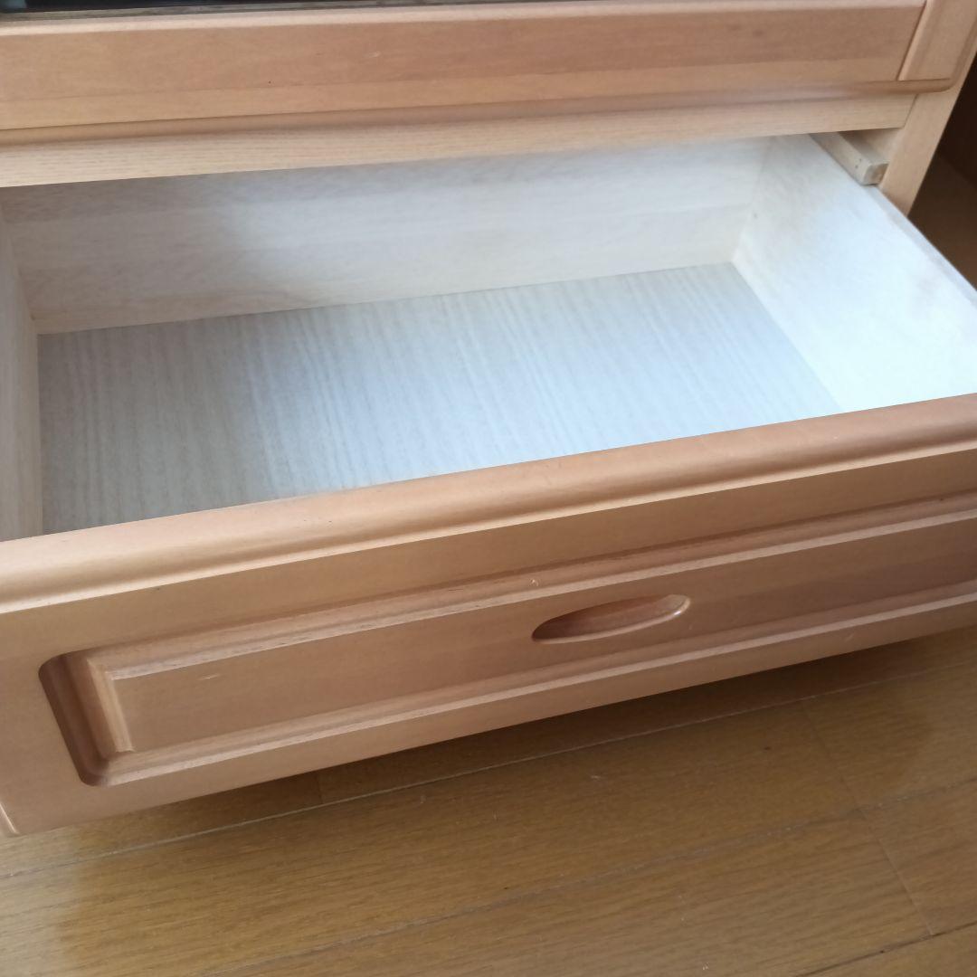 テレビ台　キャスター付