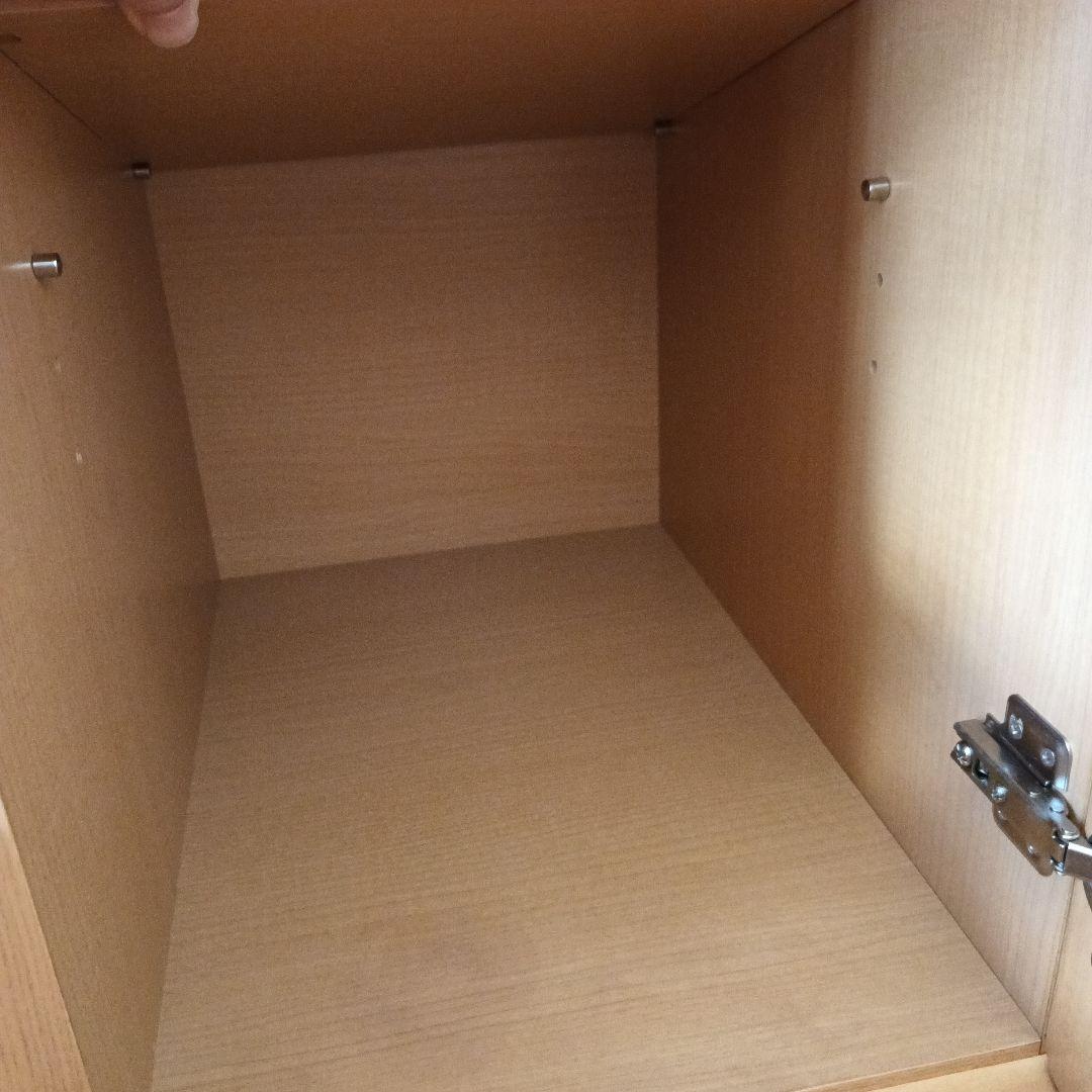 テレビ台　キャスター付