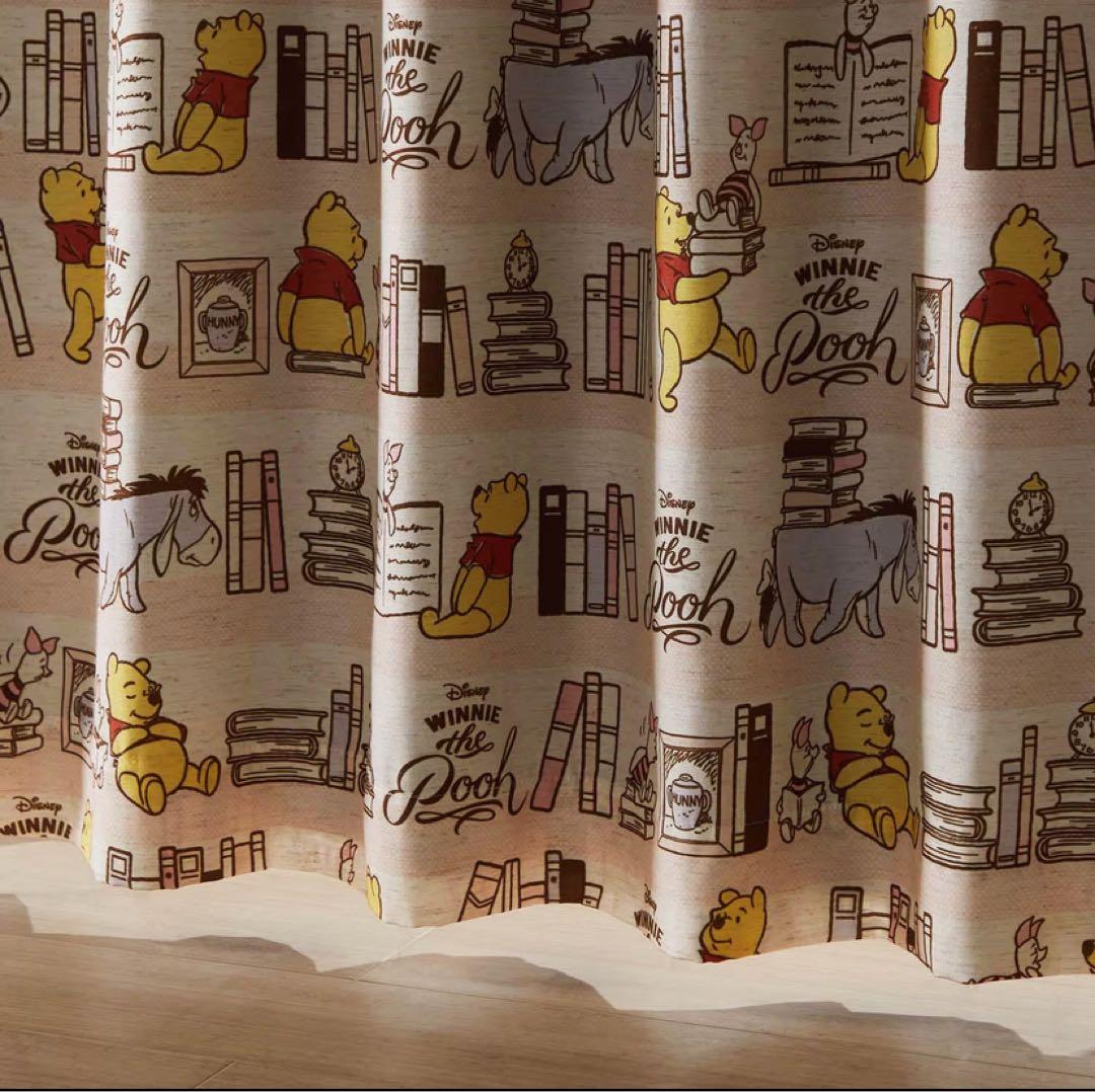 くまのプーさん　未使用品　カーテン