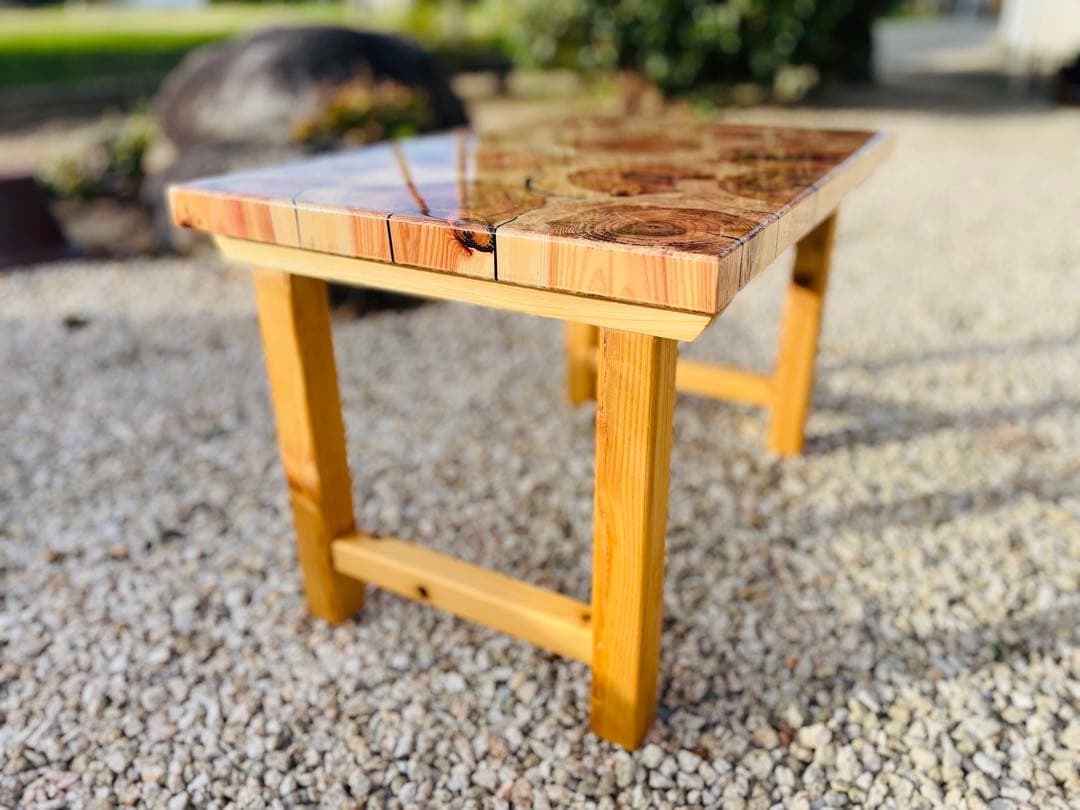 杉とヒノキのサイドテーブル／レジン仕上げ(表面) ローテーブル ②