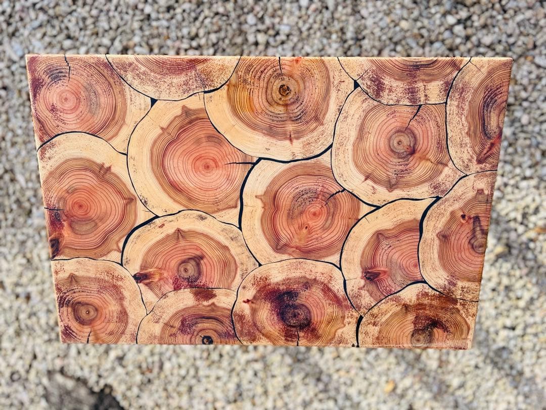 杉とヒノキのサイドテーブル／レジン仕上げ(表面) ローテーブル ②