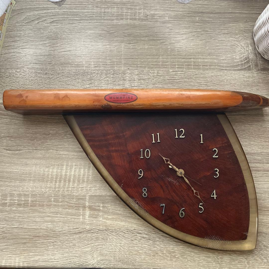 ビンテージ壁掛け時計　サーフボード壁掛け時計