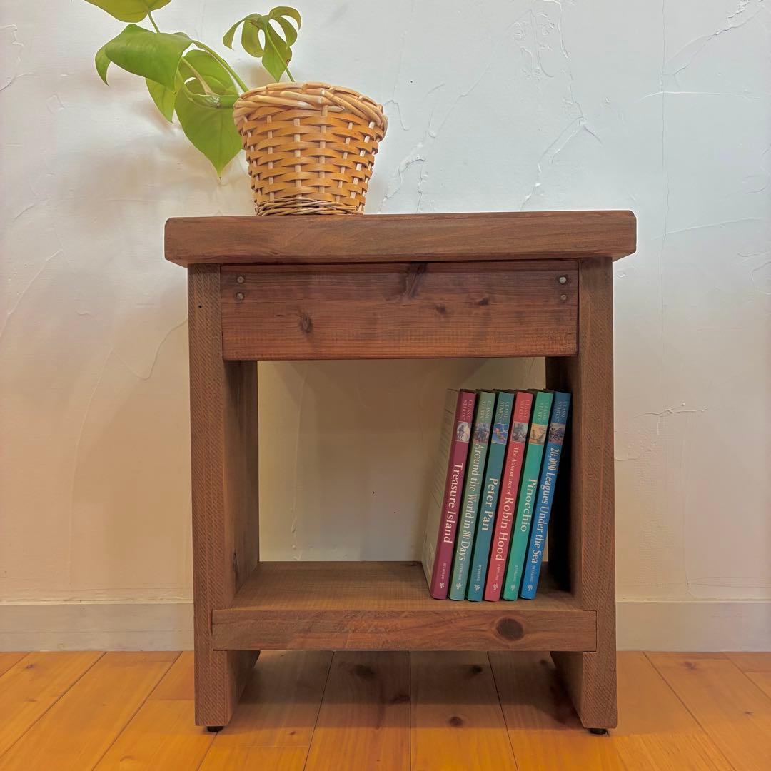 昭和レトロ調 無垢材 木製スツール｜花台・踏み台｜ヴィンテージネジ