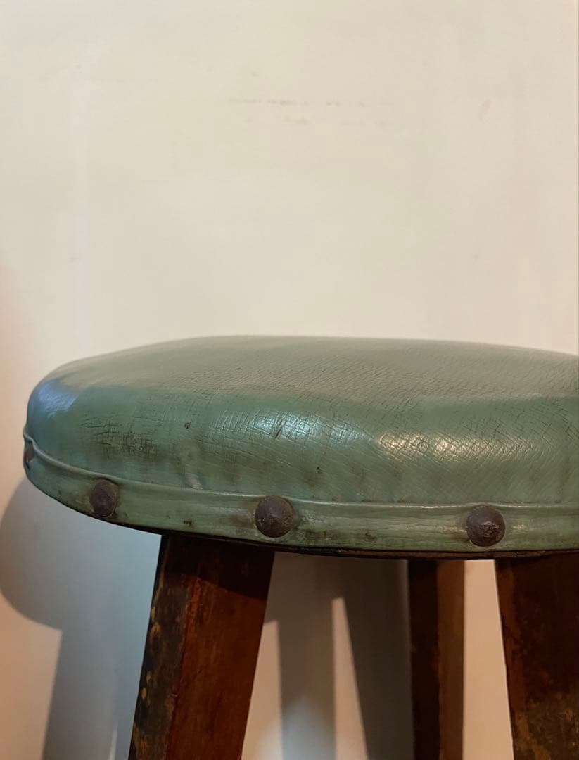 良品　木製丸スツールグリーン