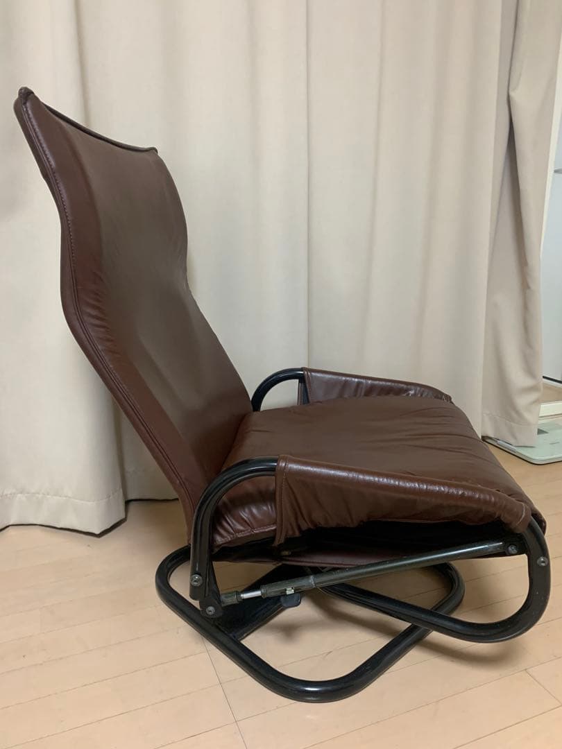 無段階リクライニング　回転　シングルソファ　茶　革　オットマン付き