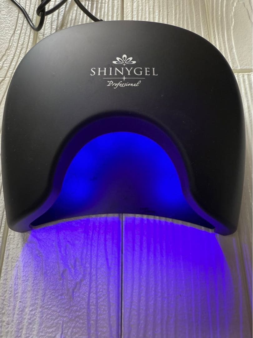 SHINYGEL Crescendo ネイルライト ブラック