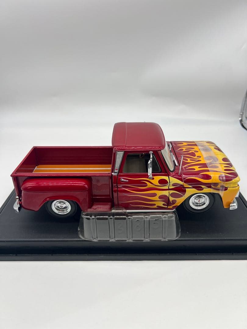 No248 ミニカー1/18箱あり Chevrolet LOWRIDER