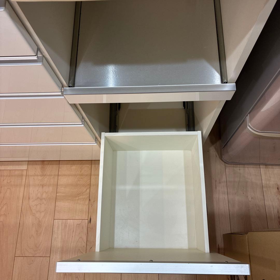 パモウナ　キッチンボード