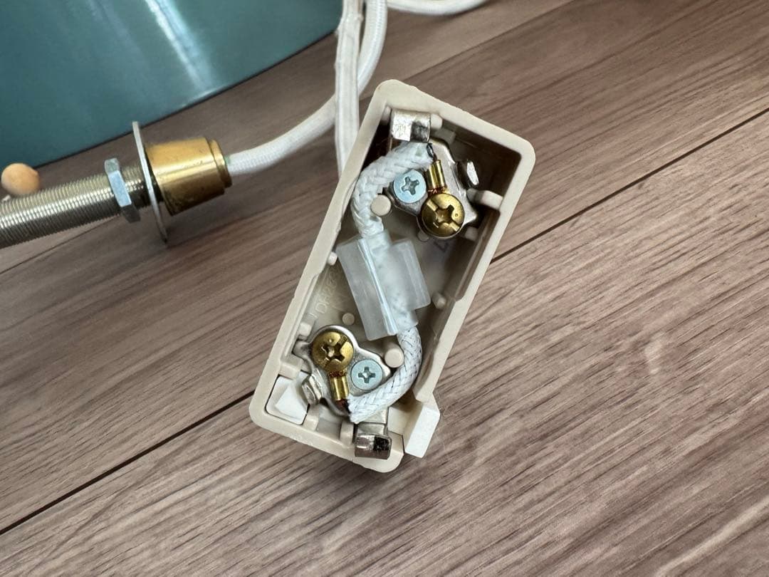 MOMO NATURAL ペンダントライト 真鍮3灯 ソケット付 - メルカリ