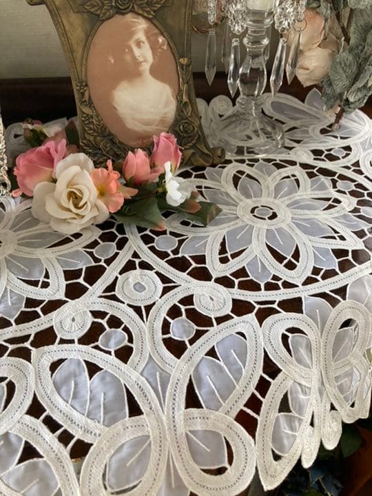 ヴィンテージ キャビンレースホワイト40✖️75テーブルセンター時代もの  レア物