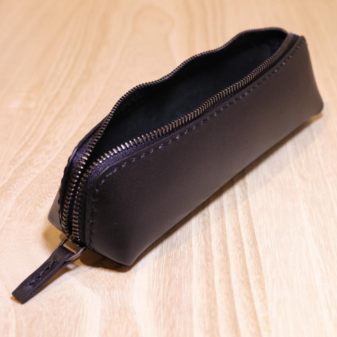 【やまー】新品　ペンケース　黒革　YKKエクセラ