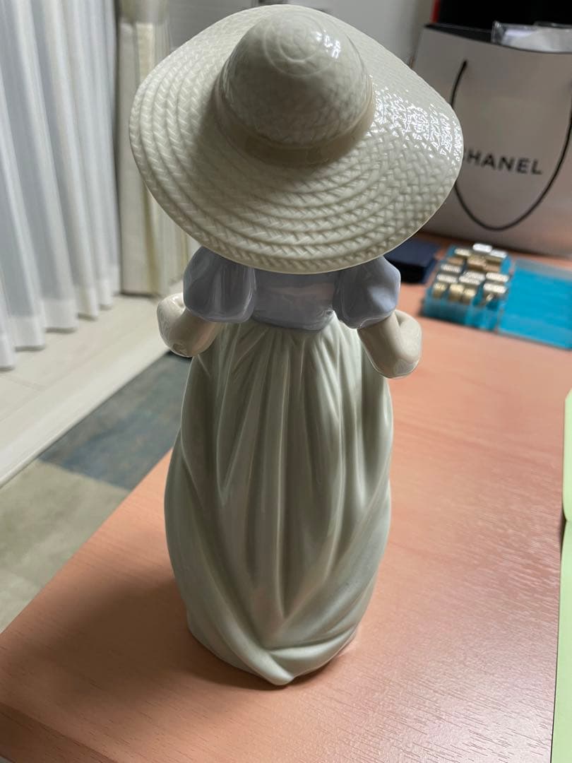 リヤドロ たくさん摘めたよ 少女 01006756