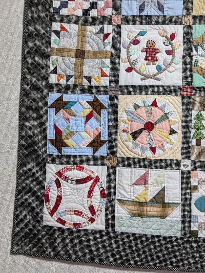 パッチワーク　サンプラーキルト　タペストリー☆