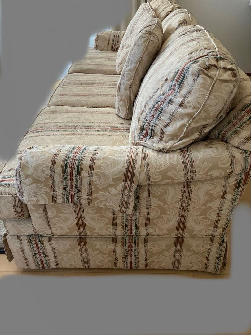 トーマスビル　3人掛けソファ