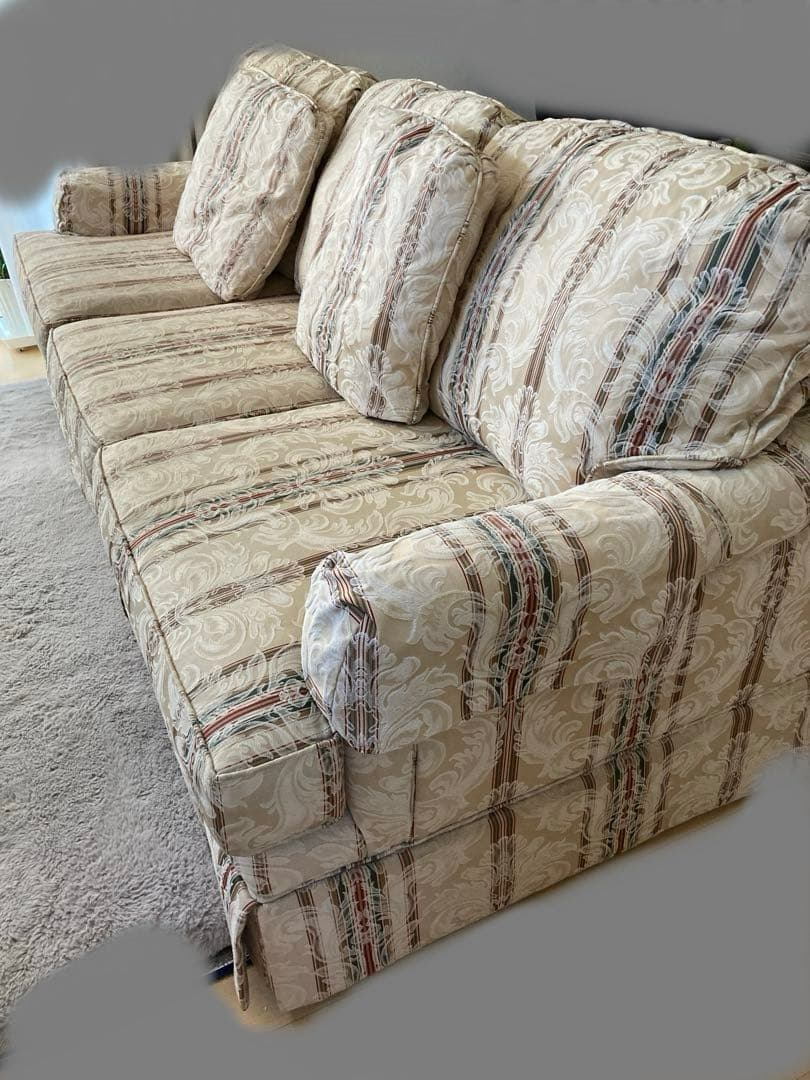 トーマスビル　3人掛けソファ