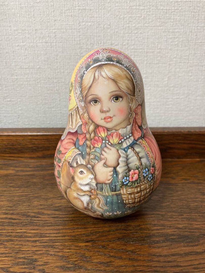 ロシア雑貨☆お起き上がりこぼし♪『チューリップと女の子』イリーナ作マトリョーシカ