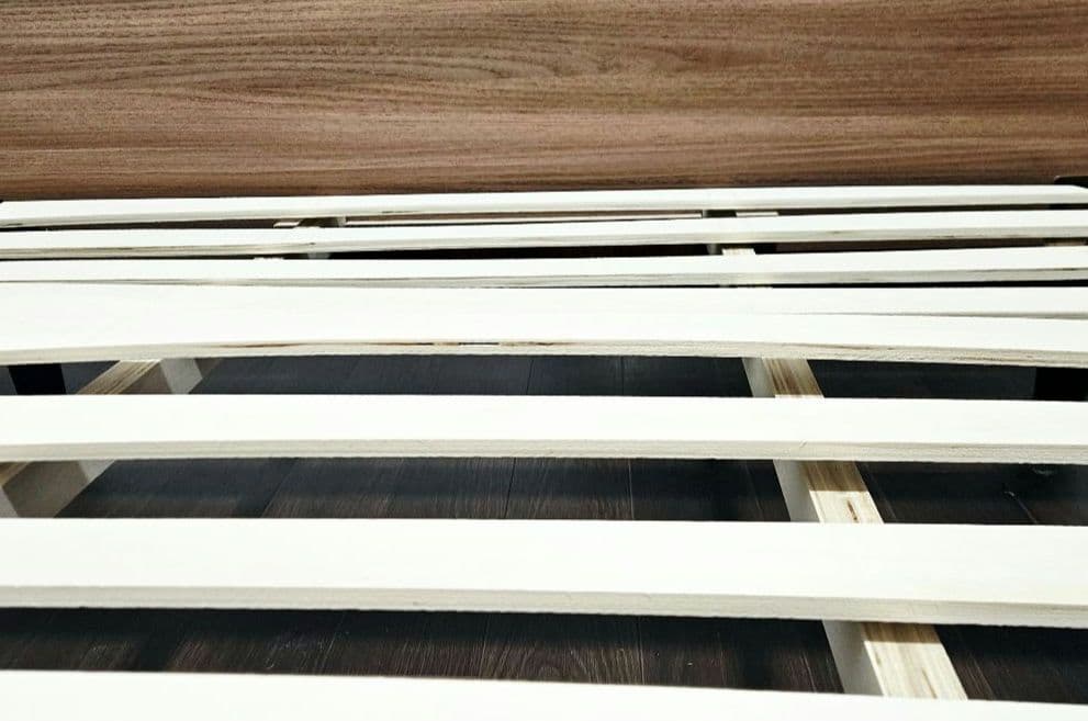 すのこベッド セミダブル 2口コンセント付き Major In Life - メルカリ