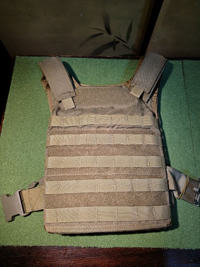 FLYYE Fast Attack プレートキャリア 実物防弾プレート入り 商品詳細