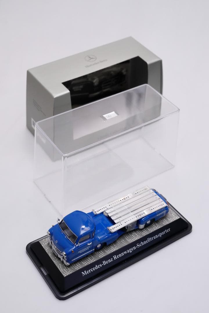 ミニカー 1/43 Mercedes-Benz Rennwagen-transporter