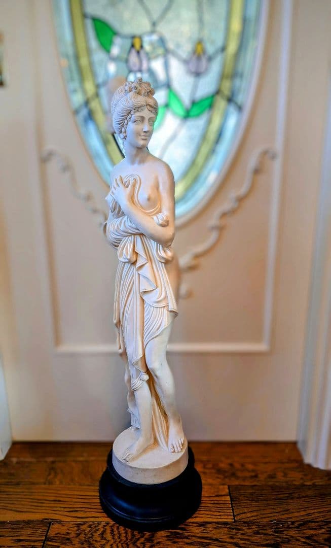 ギリシャ・ローマ彫刻① 水浴びをする女性像