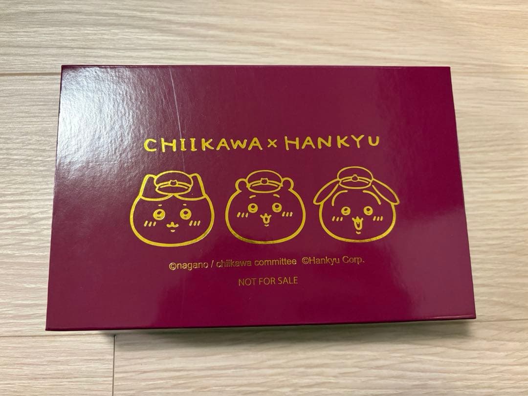 ちいかわ　阪急　ピンバッジ　ノベルティ