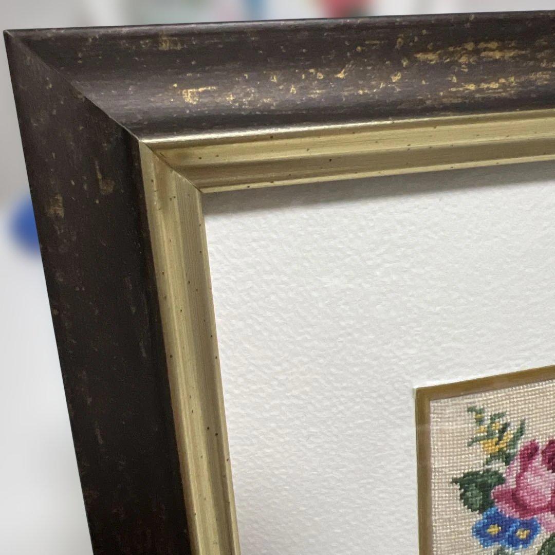 極小刺繍プチポアン 額装品（正方形18.3cm）｜気品あるバラのミニ額