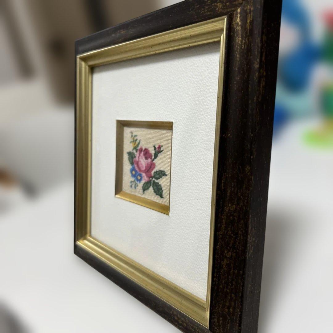 極小刺繍プチポアン 額装品（正方形18.3cm）｜気品あるバラのミニ額