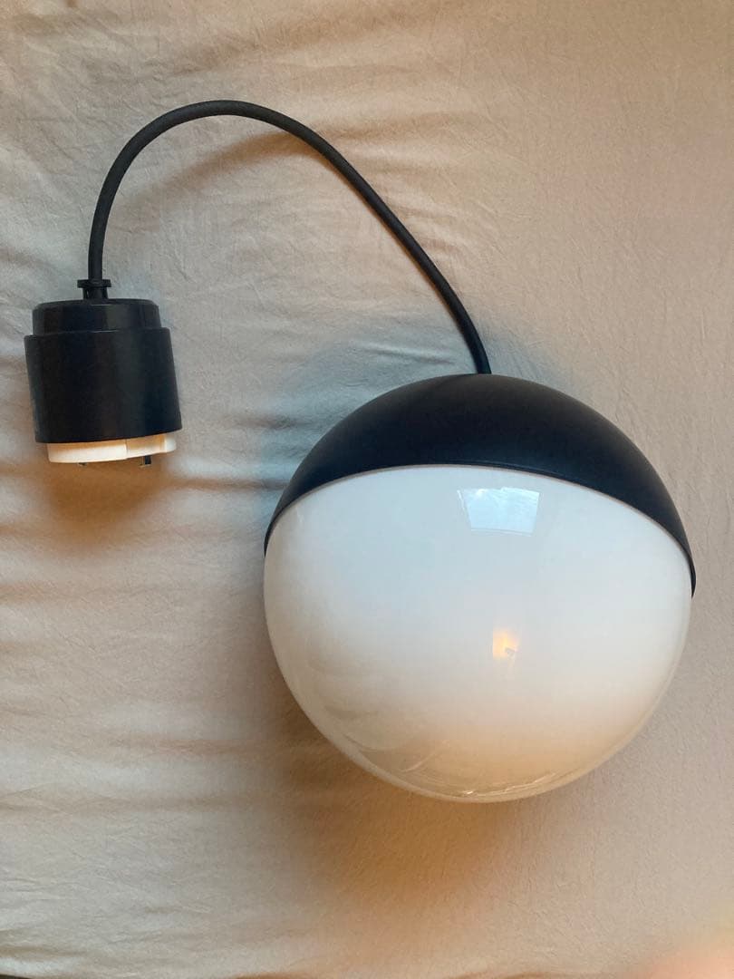 マックスレイ　球形ペンダントライト ブラック/ホワイト