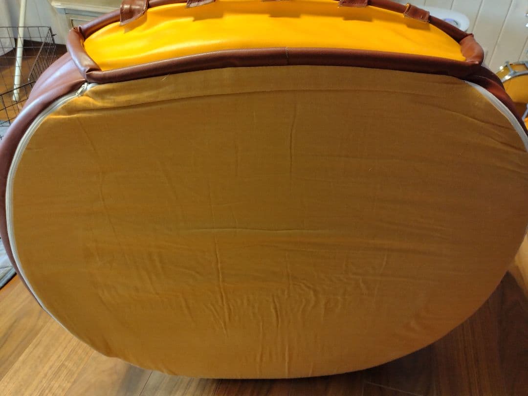 激レア！イチロー サイン入り グローブ型1人掛けソファ