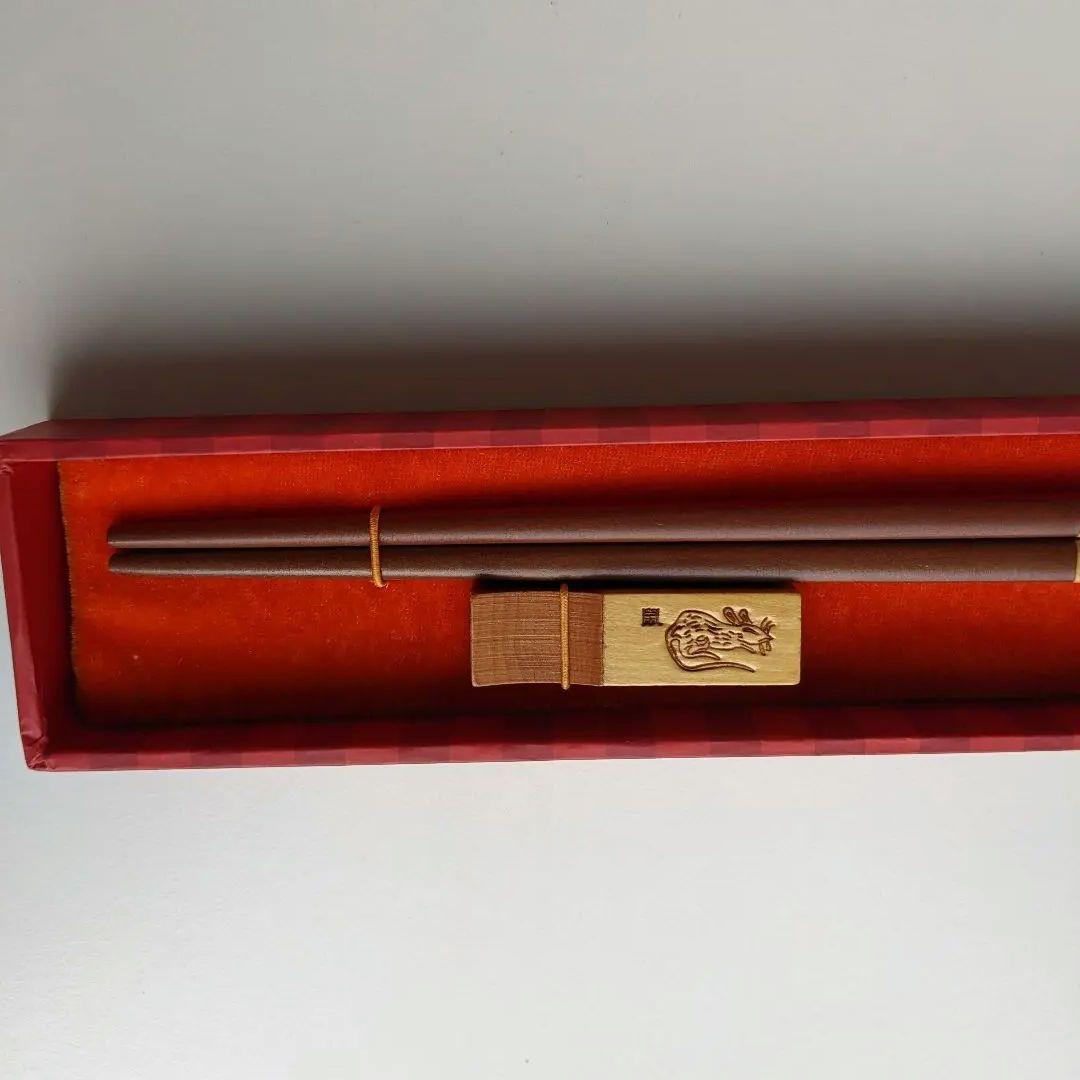 【新品未使用】中国土産 カラトリー 木製 箸 箸置き 干支 (子)