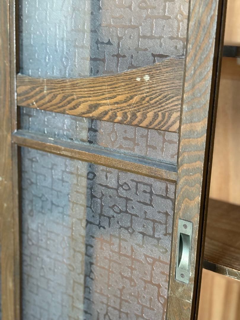 昭和の家具職人が作ったガラス扉の木製本棚 （引出し付き）