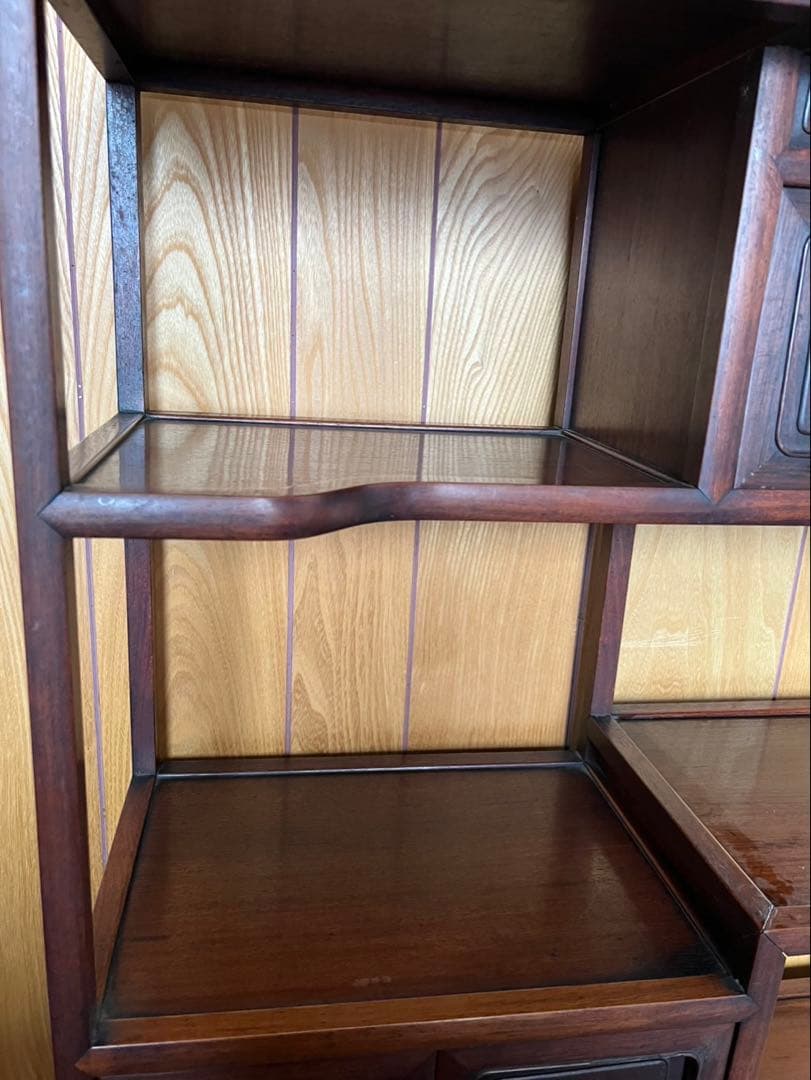 木製ラック 飾り棚ダークブラウン 収納扉付き