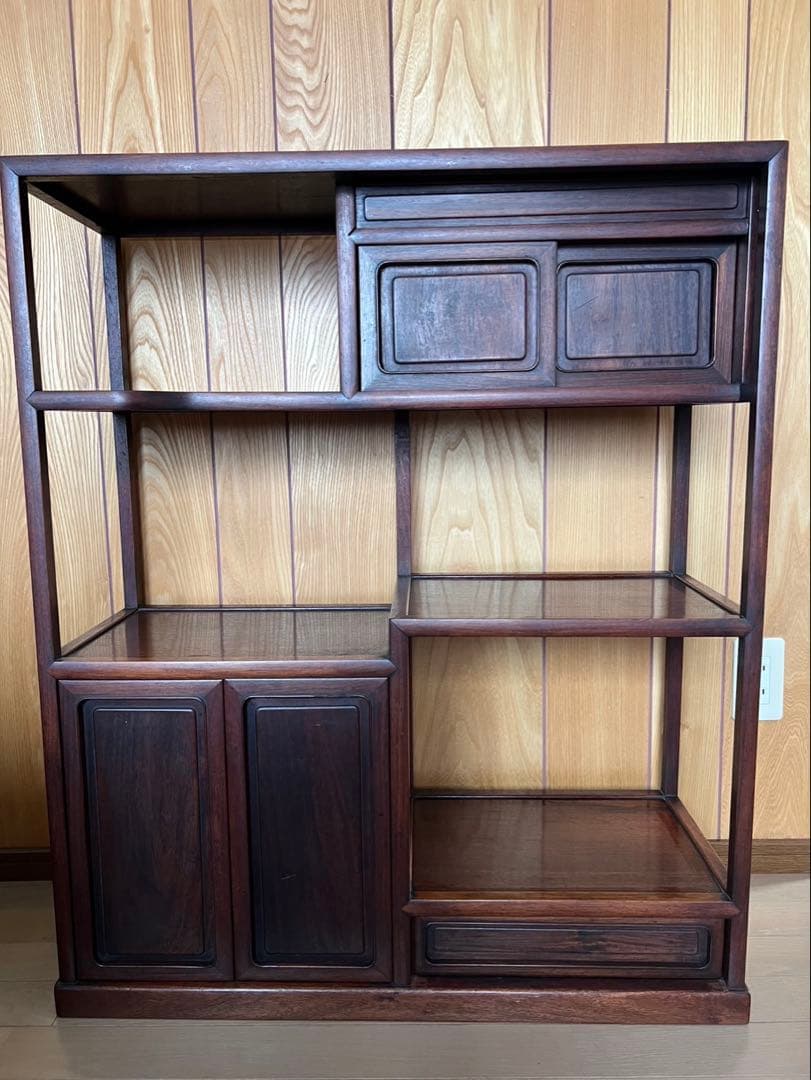 木製ラック 飾り棚ダークブラウン 収納扉付き