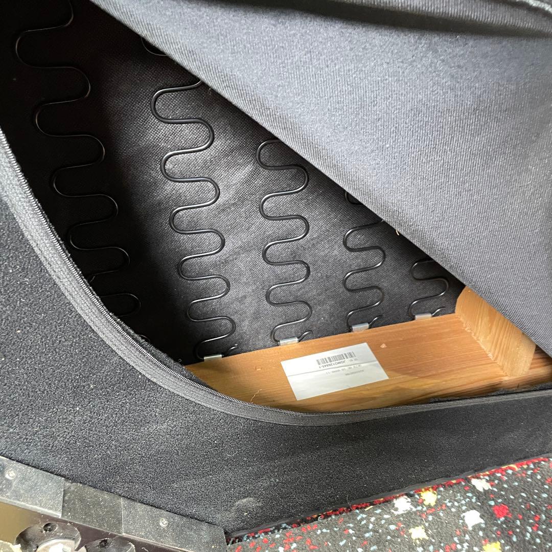 ♪ BeConcept 本革オットマン ソファ ブラック ビーコンセプト