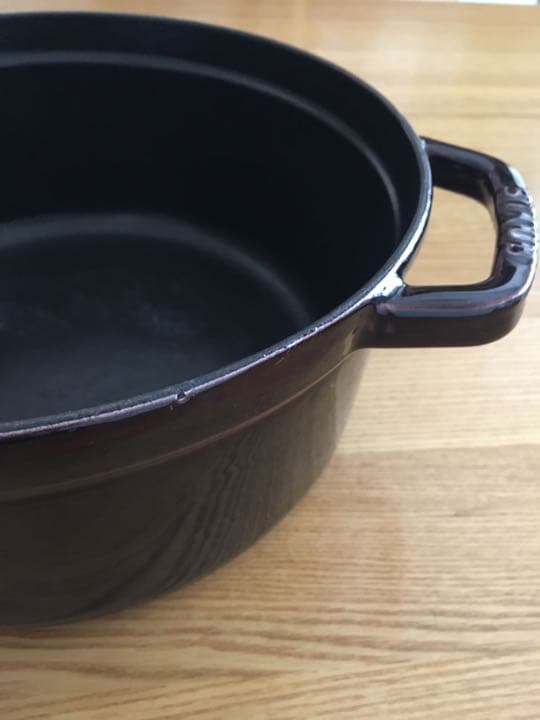最終値下げ】STAUB ラウンド 24センチ 廃盤色オーベルジン ナス色 最終