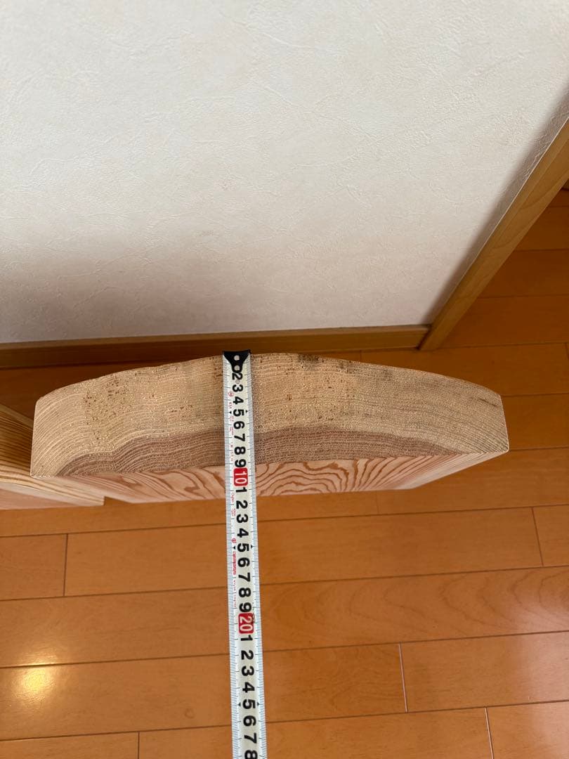 天然杉一枚板極美杢目自然曲線のテーブル蜜蝋クリーム仕上げ‼️