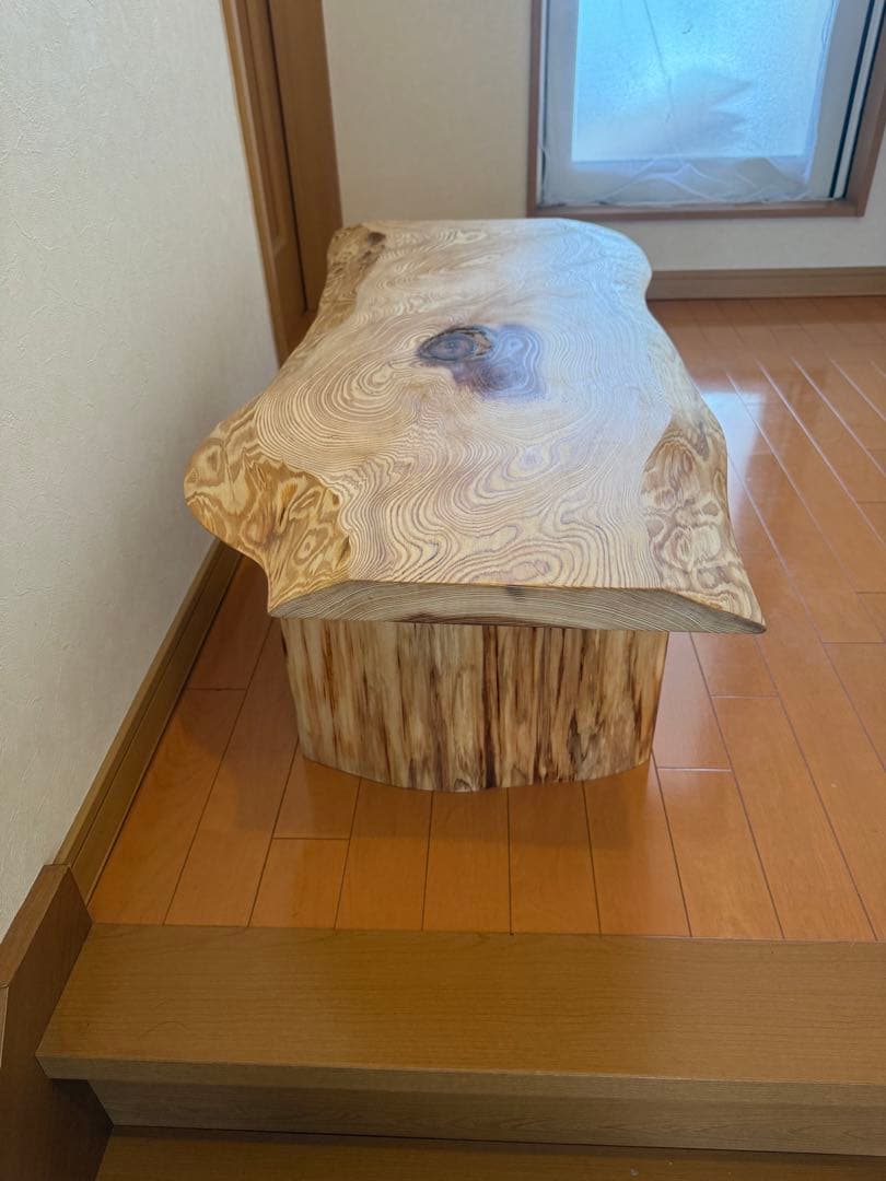 天然杉一枚板極美杢目自然曲線のテーブル蜜蝋クリーム仕上げ‼️