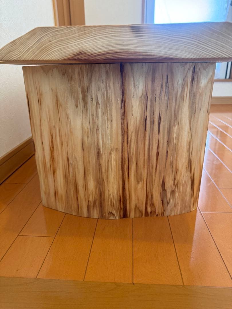 天然杉一枚板極美杢目自然曲線のテーブル蜜蝋クリーム仕上げ‼️