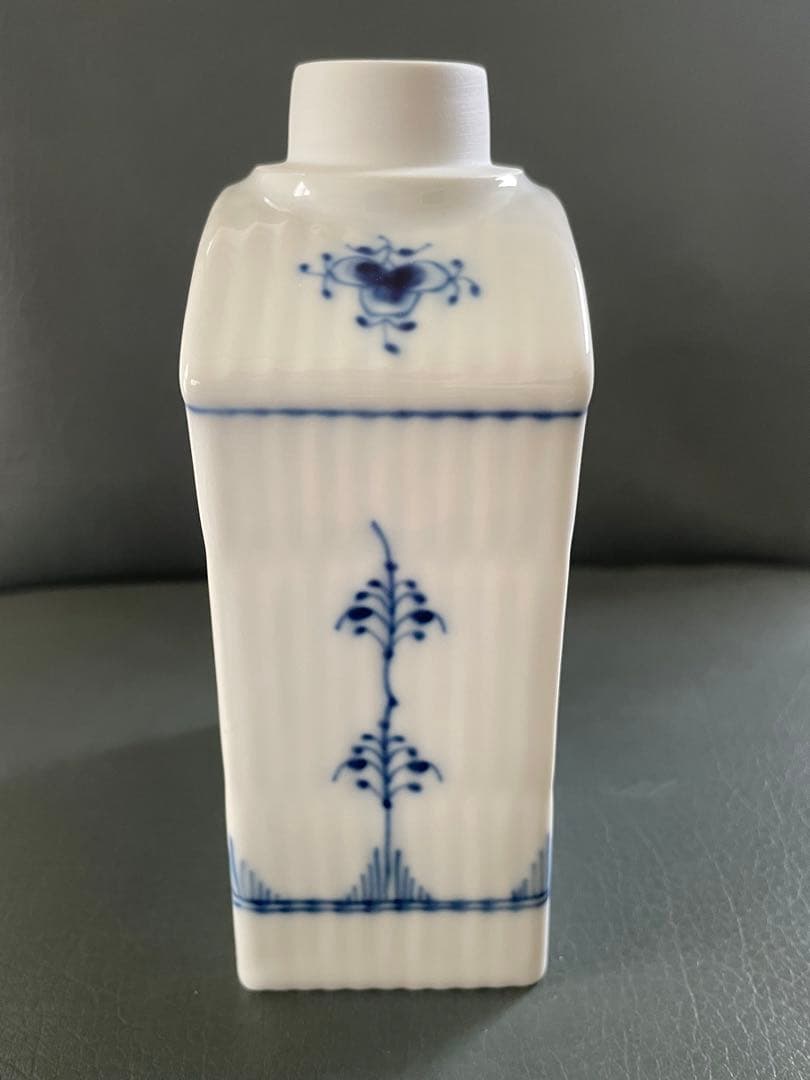 送料込みロイヤルコペンハーゲン　ティーキャディーボックス箱付き未使用美品